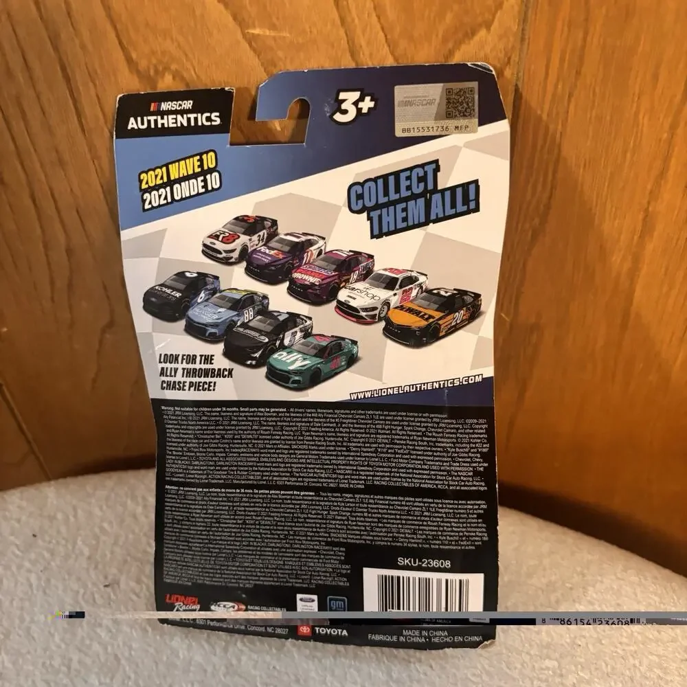 Dale Earnhardt Jr 2021 NASCAR Authentics Wave 10 Fight Hunger 88 1:64 Diecast